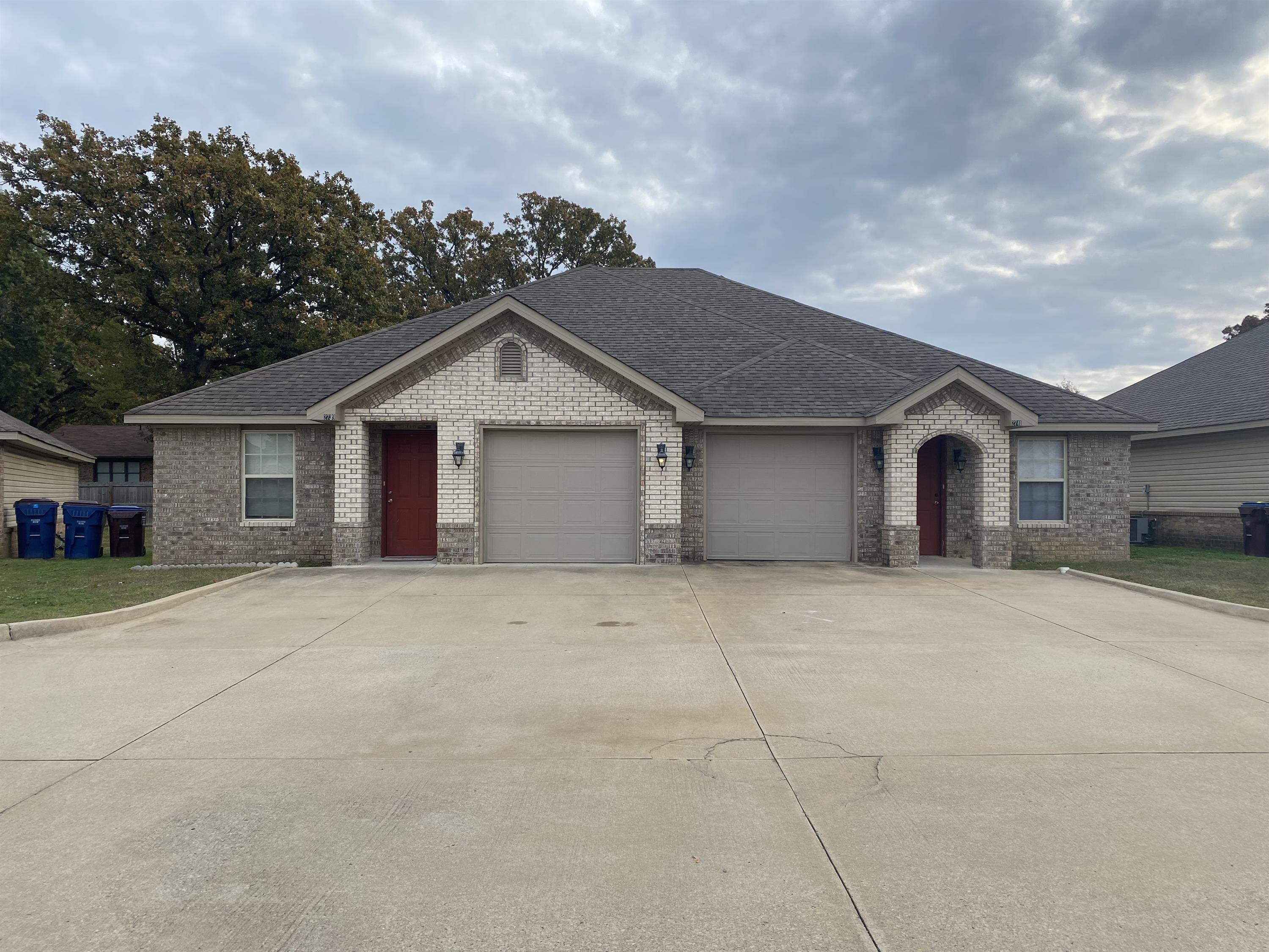 Oakview Road - 2743